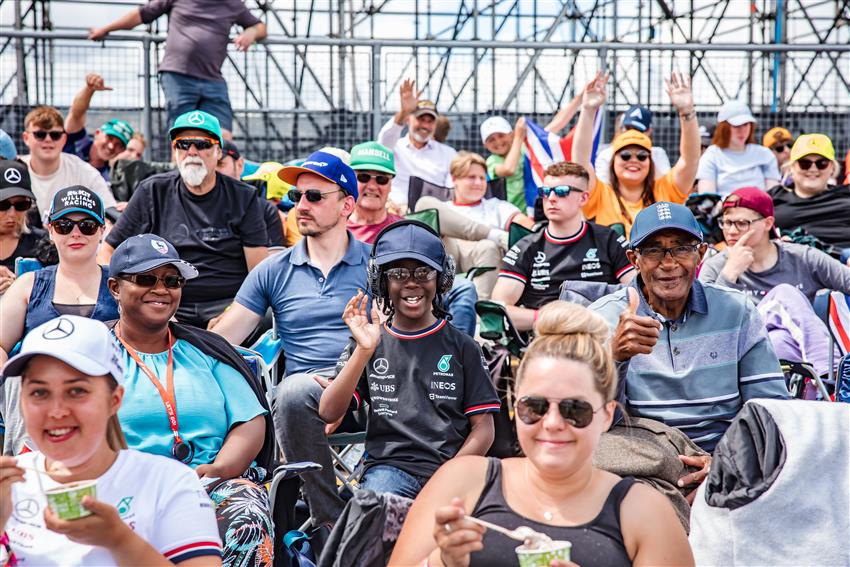 Silverstone Circuit Race fans